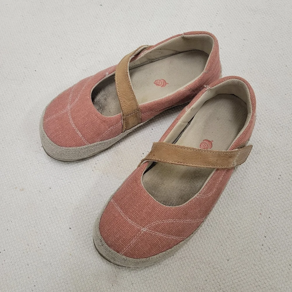 Acorn Linen Mary Jane With Vibram Sole Leather Strap Closure Size 7